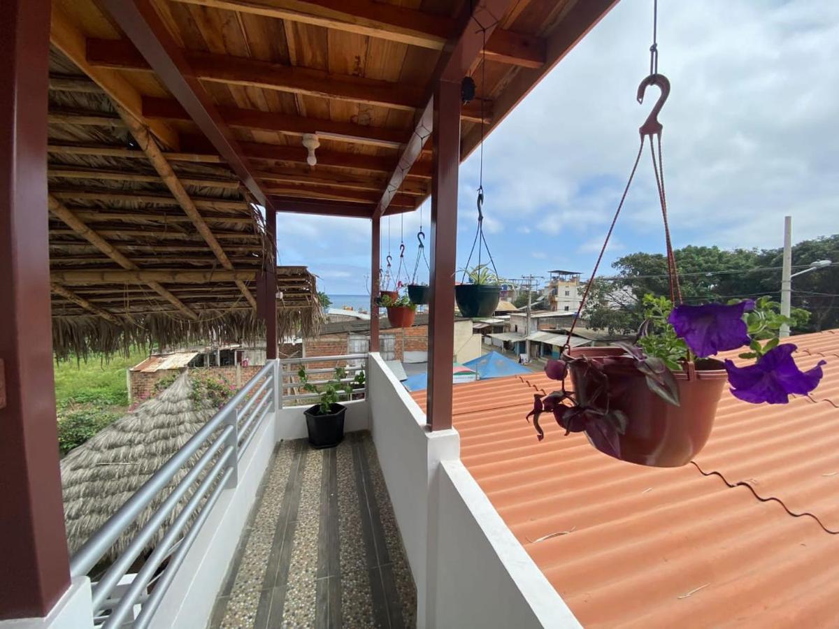 Haus Quentin Hotel Puerto Lopez Exterior photo
