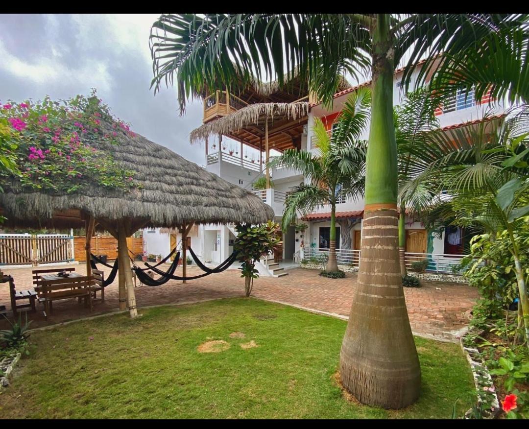 Haus Quentin Hotel Puerto Lopez Exterior photo