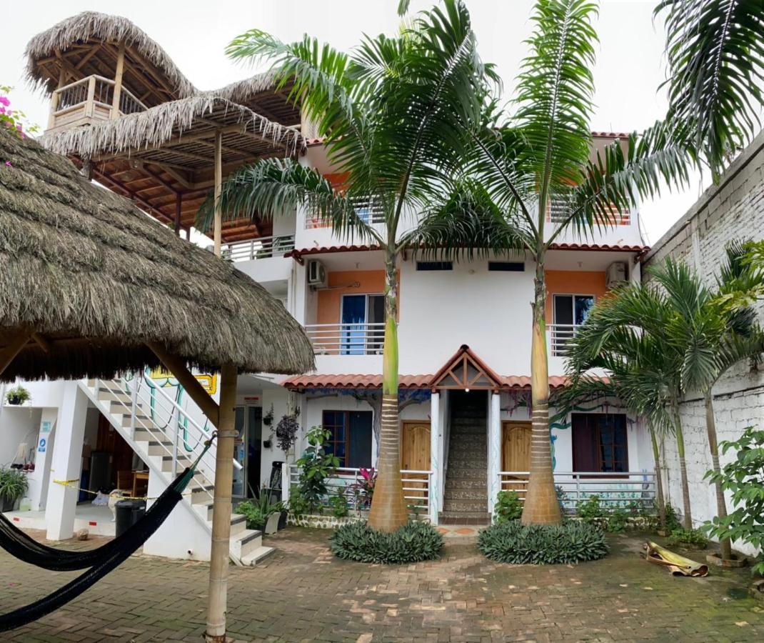 Haus Quentin Hotel Puerto Lopez Exterior photo