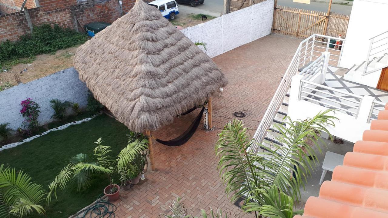 Haus Quentin Hotel Puerto Lopez Exterior photo