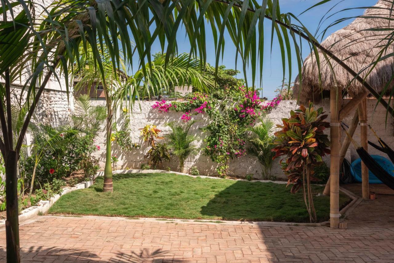 Haus Quentin Hotel Puerto Lopez Exterior photo