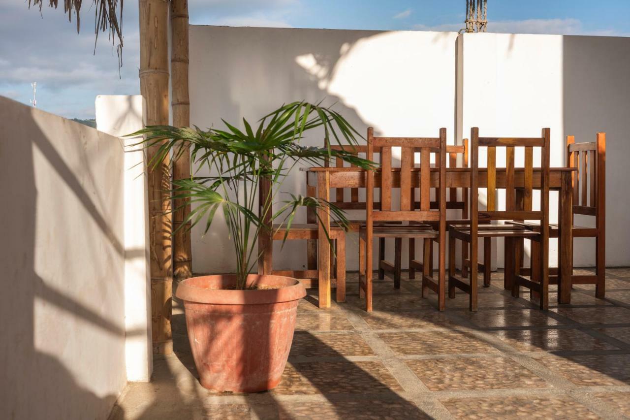 Haus Quentin Hotel Puerto Lopez Exterior photo